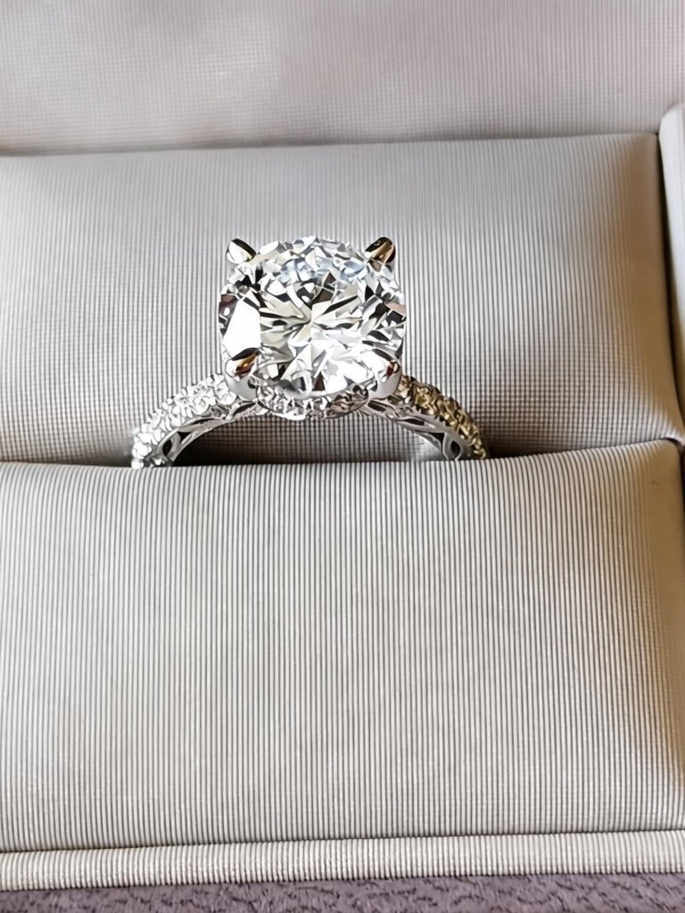 Tacori Dantela round solitaire diamond engagement ring size 5.5
